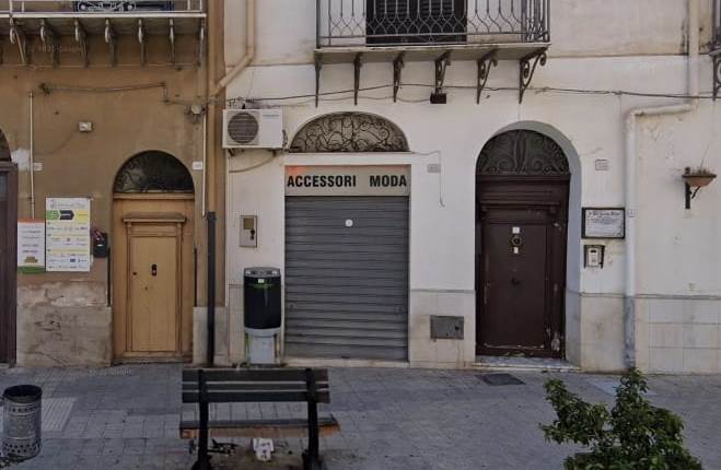 Commercial Premises / Showrooms в продажа для Termini Imerese